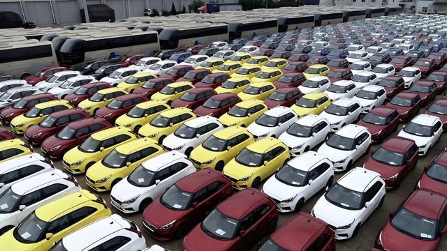 新规冲击传统4S店，汽车行业面临洗牌，经销商如何应对转型挑战