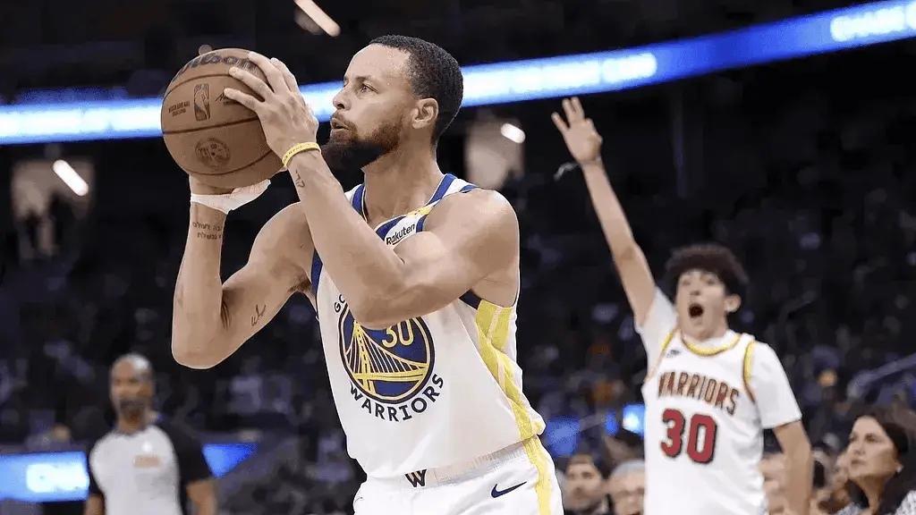悬念不大了？进入NBA总决赛的球队大概率这2支，勇士绿军或将出局