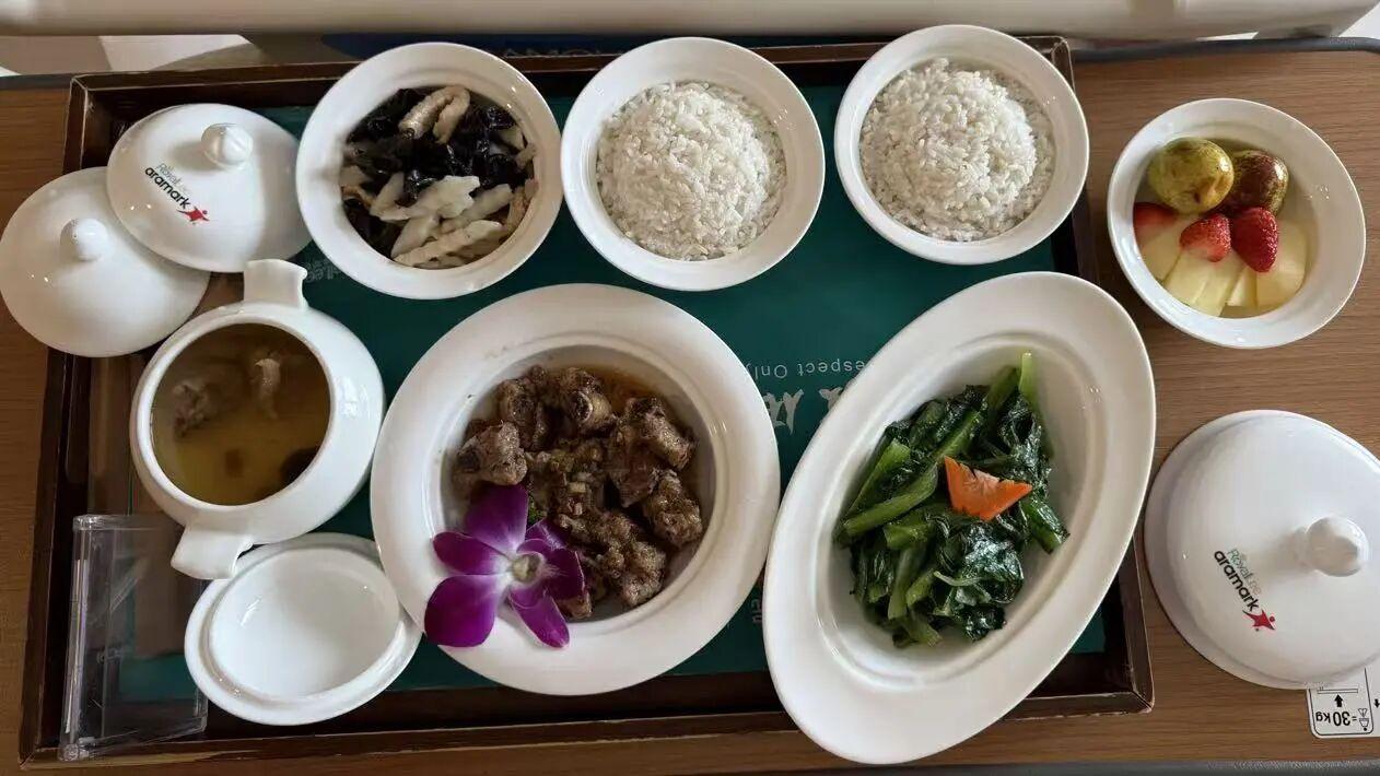 服务有温度，细节见关怀：八旬老人的温暖时光