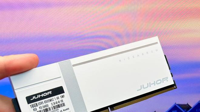 新款高性价比DDR5内存条上市：JUHOR 玖合・异刃6800到底怎么样？