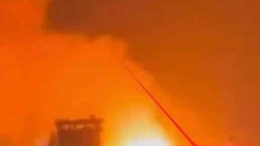 爆裂反击！巴铁导弹雨夜砸向新德里 印度七成国土陷入黑暗