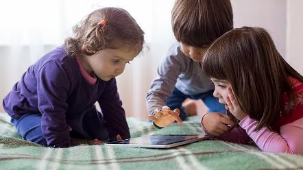 你能通过认可孩子的努力，让他们在挑战中更加勇敢吗？