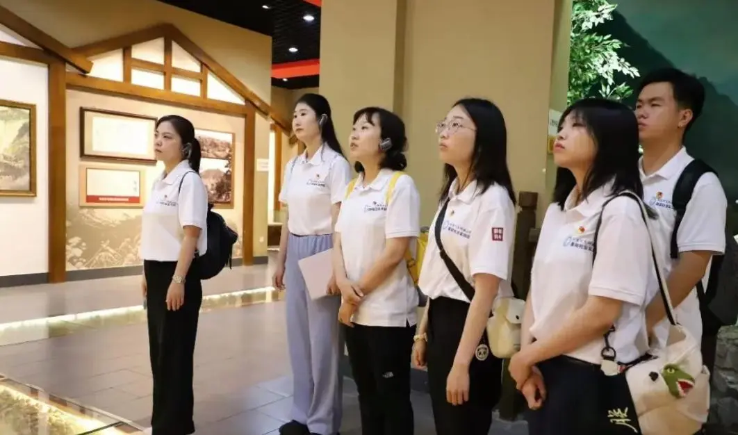 春假来啦，喊话学生放下课本走出校园，北京一高校宣布放假7天