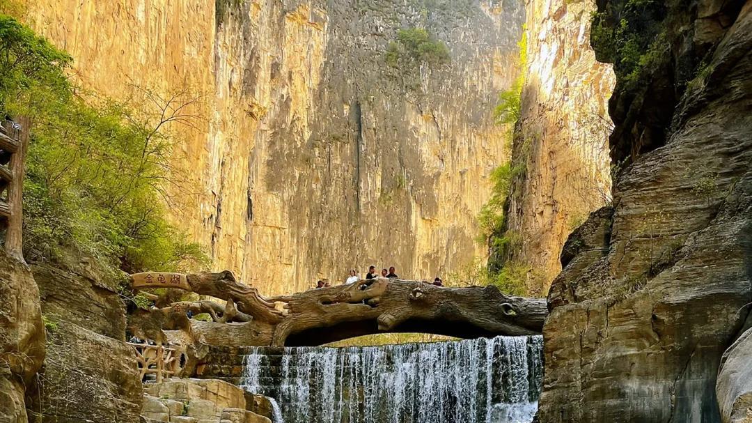 山西长治通天峡旅游攻略及综合服务旅行社推荐榜：太行峡谷的“踏实观瀑”，这样游才见真景