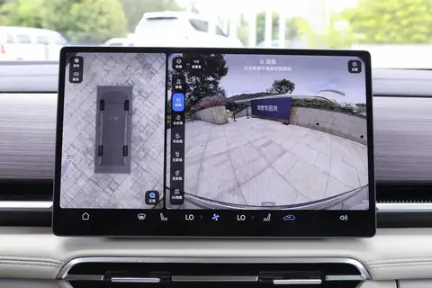 26款岚图梦想家：奶爸满意的MPV，鸿蒙座舱+华为ADS，续航1531km