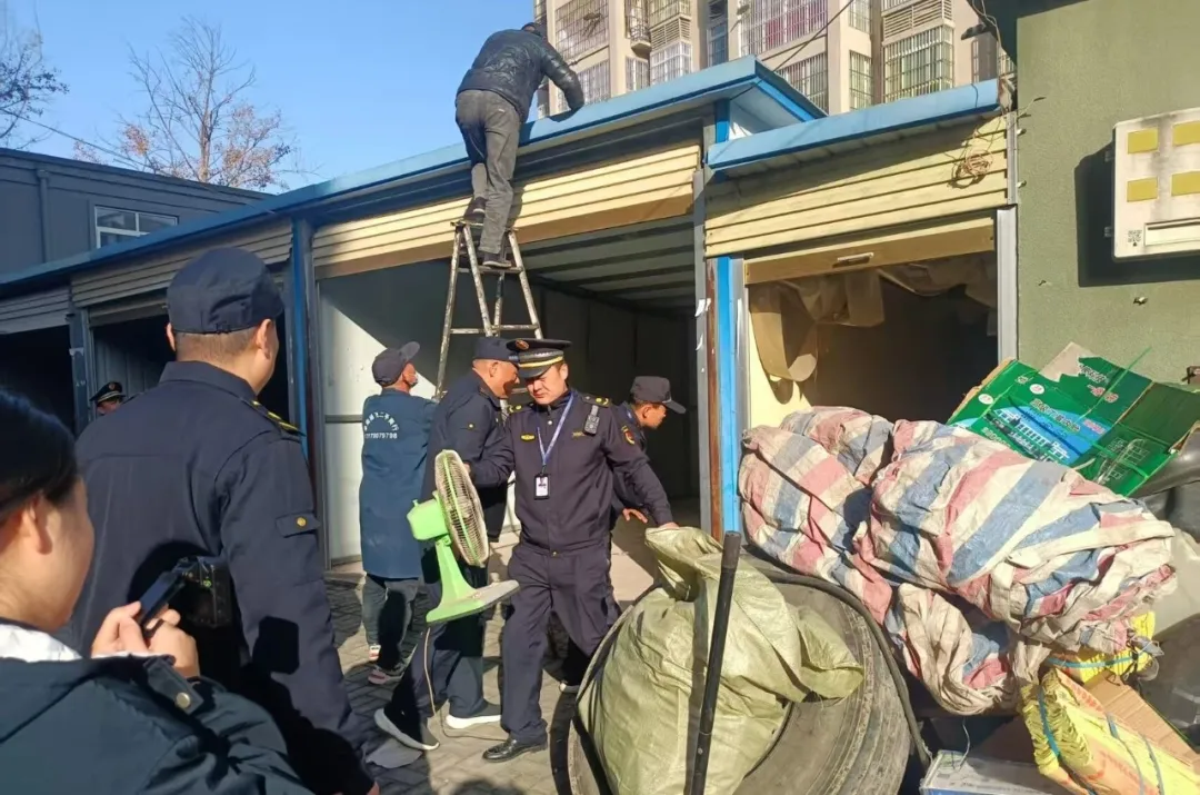 安徽阜阳：阜南这个小区17处违建，被依法拆除！