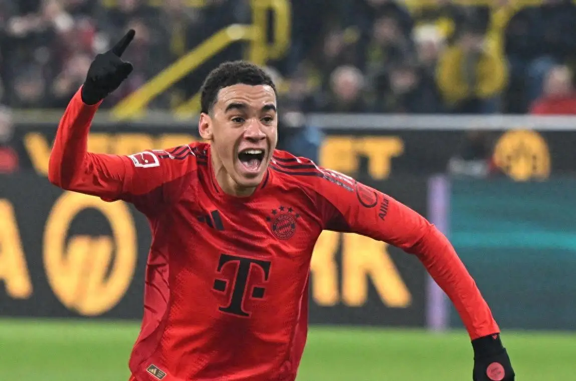 世俱杯 - 穆西亚拉重伤登贝莱破门 九人巴黎 2-0 拜仁挺进四强！