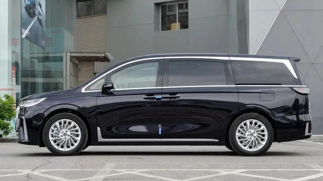家里人口多，建议买MPV，不妨看看这三款车，舒适还安全
