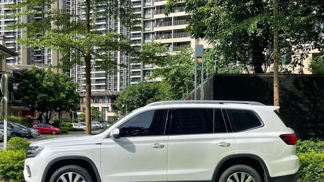 全路况实力担当！2025款荣威RX8究竟强在哪？