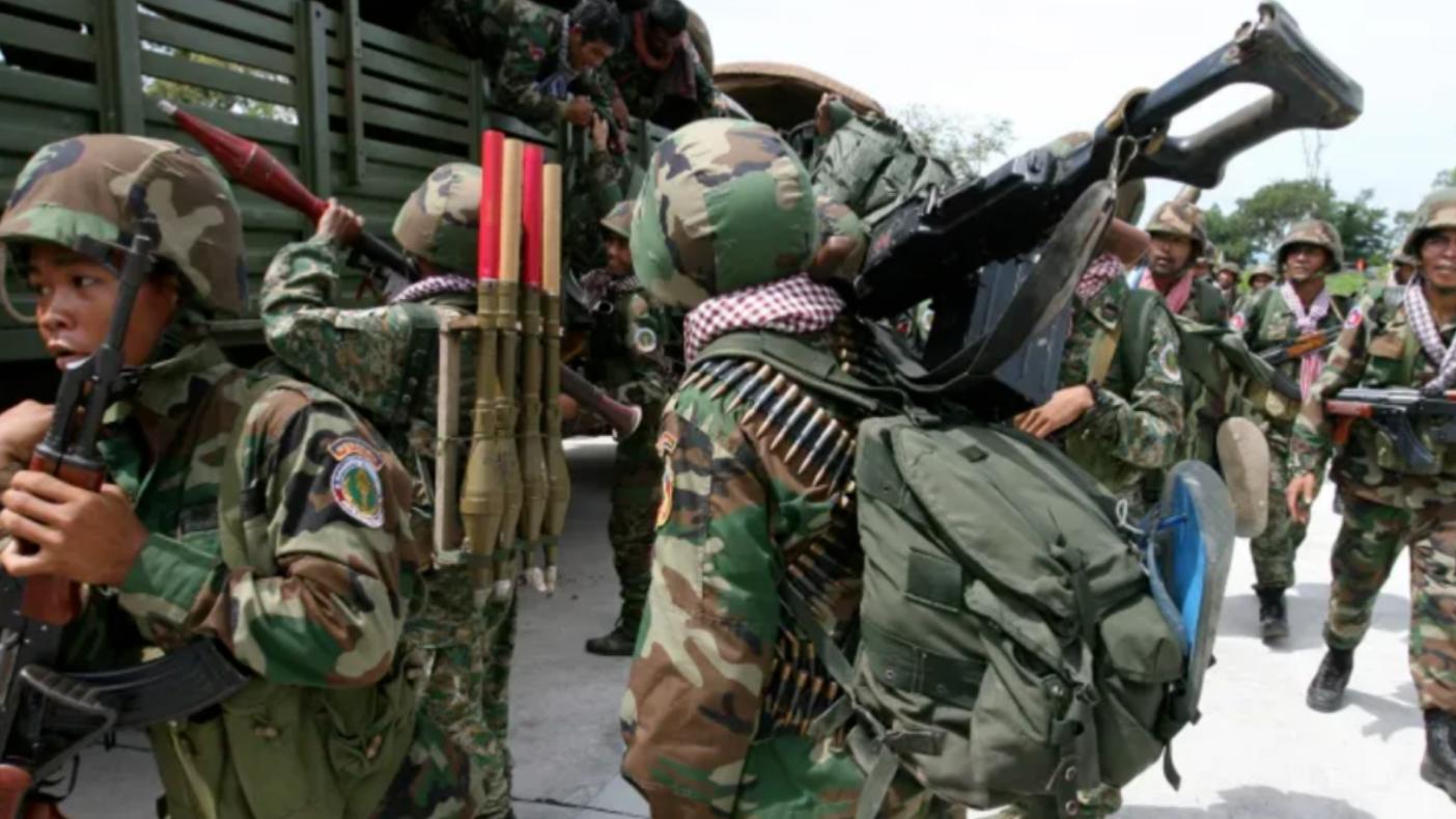 炮火在赌场旁炸响！中使馆急令：柬泰边境同胞，快撤！