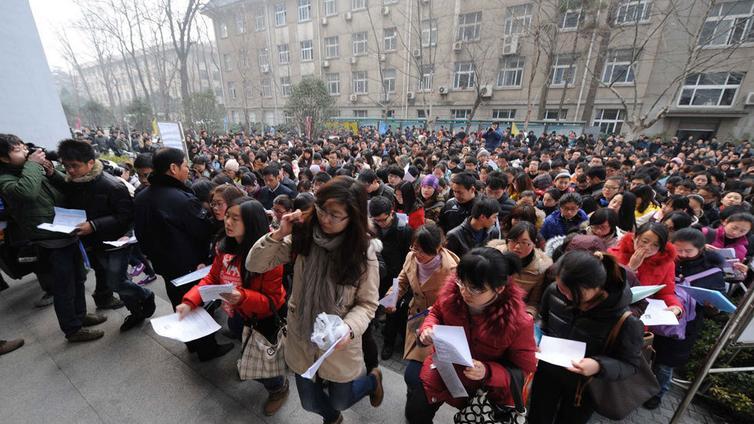 体制内新赛道，很多警校录取分数高过211、985，警校热还会火多久？