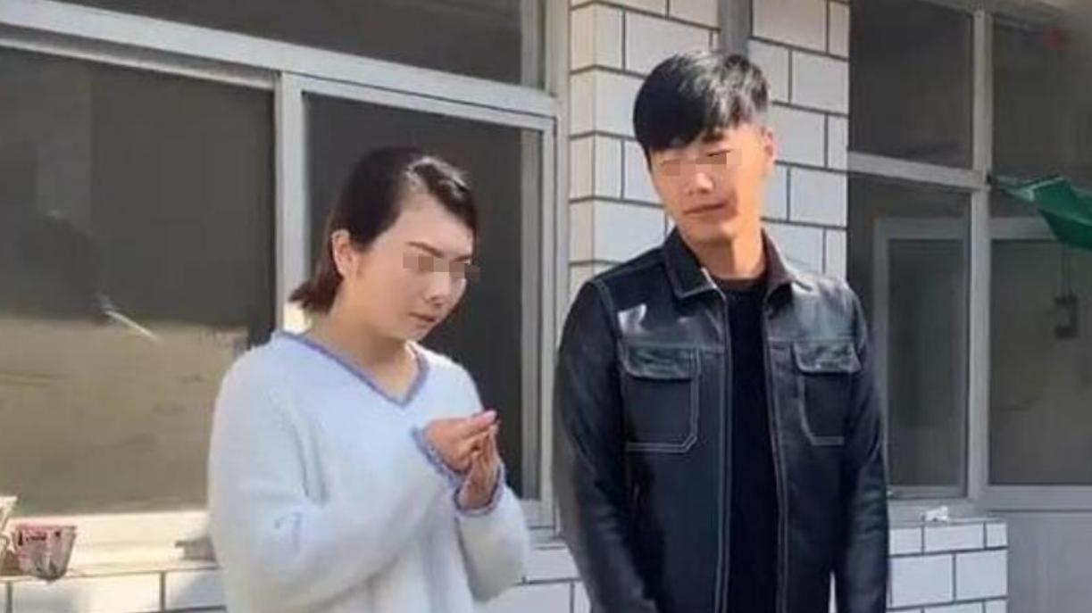 我结婚继妹只送了一袋米，2个月后打开米袋，我抱着妻子哭了一夜
