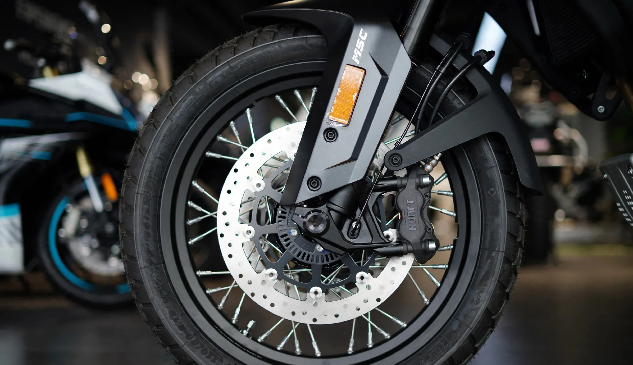 价格下调4700元，春风800MT探险版，换装来袭！