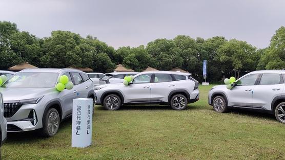 “三好SUV”博越L上海启程，以智能平权重塑燃油价值