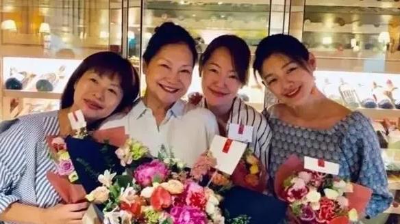 S妈因大S失眠半小时转发8次小S恐母亲精神崩溃侄女Lily复工拍广告