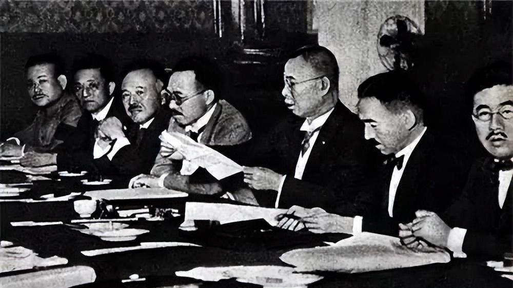 1934年营口坠龙事件，老汉上交五块龙骨，揭开了当年日本人的阴谋