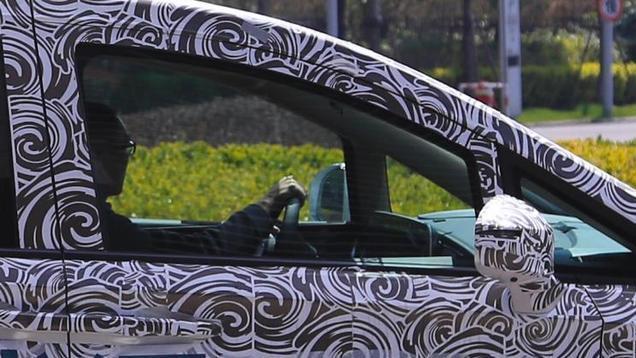 别克GL8陆尚版谍照曝光，车长超5米2，提供三种动力选择