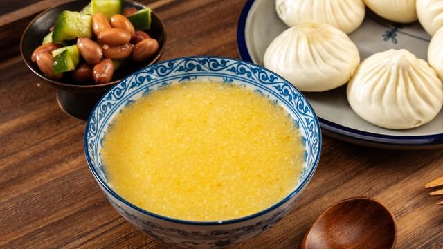 煮小米粥，别直接下锅煮！大厨教你5分钟锁住米油，出锅香浓翻倍