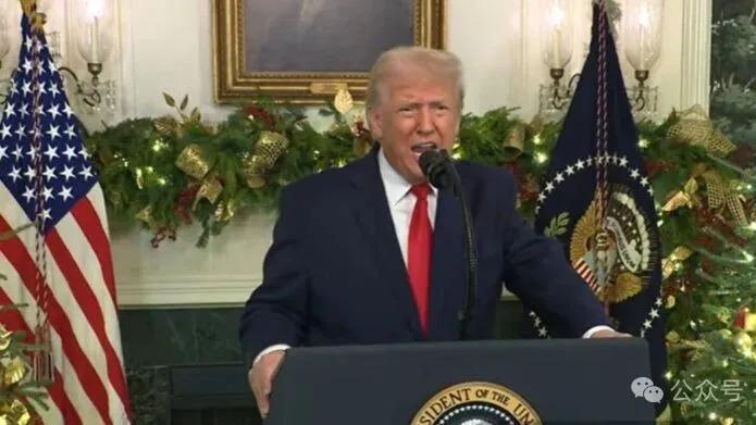 特朗普暂停对华加征半导体关税，推迟18个月！