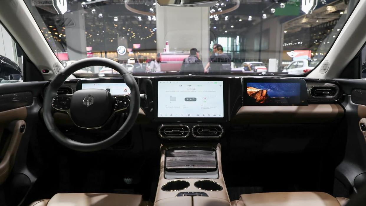 零跑c11质量怎么样？25万车主的选择：10万预算买豪华SUV！