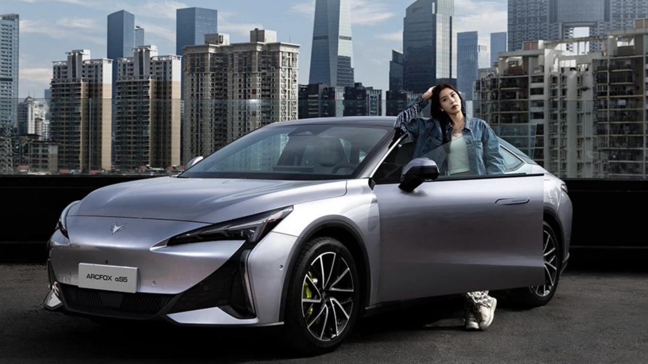 北汽蓝谷零醛零苯座舱新标准 极狐阿尔法S5定义健康出