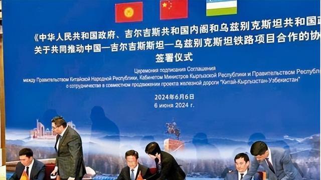 对中吉乌铁路，吉尔吉斯若想白嫖，就不同意修标准轨，还要运营权