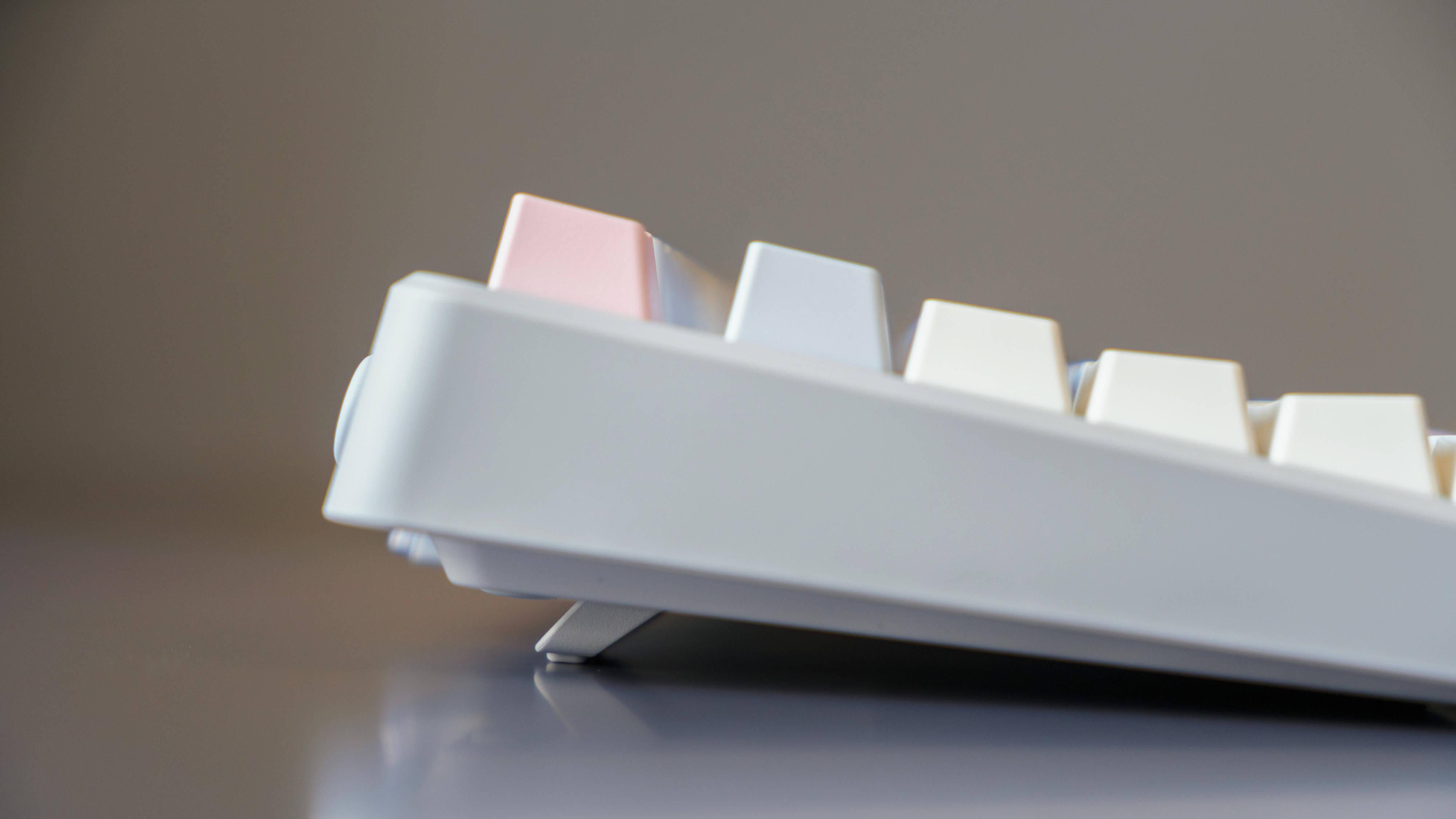 做工优良、高度客制化的无线机械键盘2.5张不到？雷柏V700DIY-98