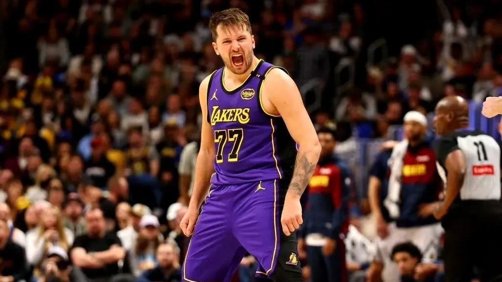 恩怨局！明日湖人VS独行侠伤病报告出炉，全员出战PK多人缺阵！