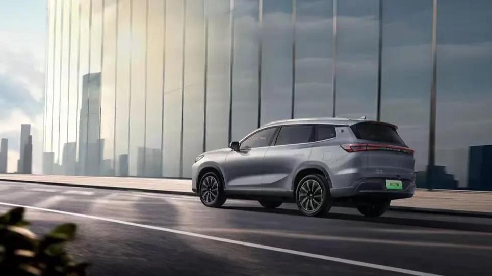 十万级SUV，空间不够大？续航不够远？它，颠覆你想象！