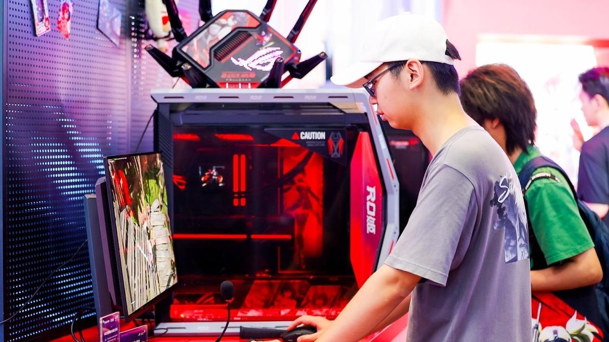 华硕主板撼动BW2025 ROG玩+乐园引玩家狂欢