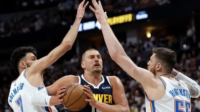 42+22+6，历史第一，却从超巨打成空砍群主，你确实不配MVP