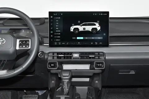 15.98 万起，增混动+智能座舱，20 万内燃油 SUV 新标杆