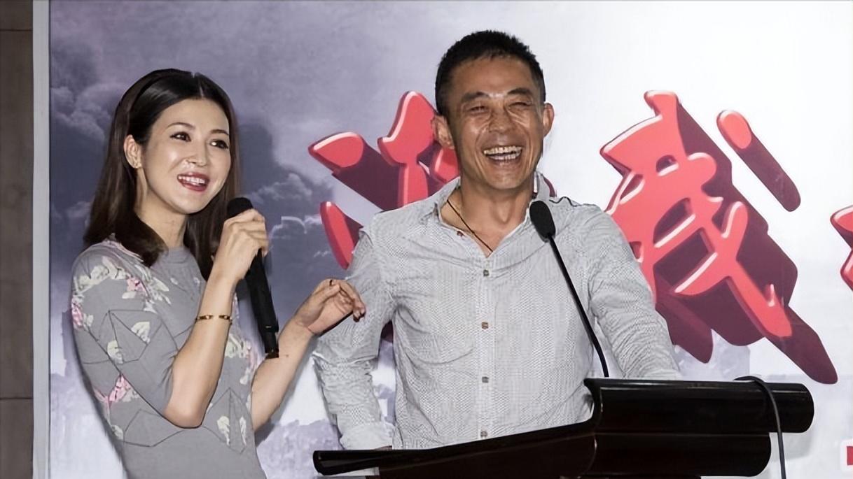她是侯勇的三婚娇妻，为爱倒追大25岁老公，没有孩子婚姻也幸福