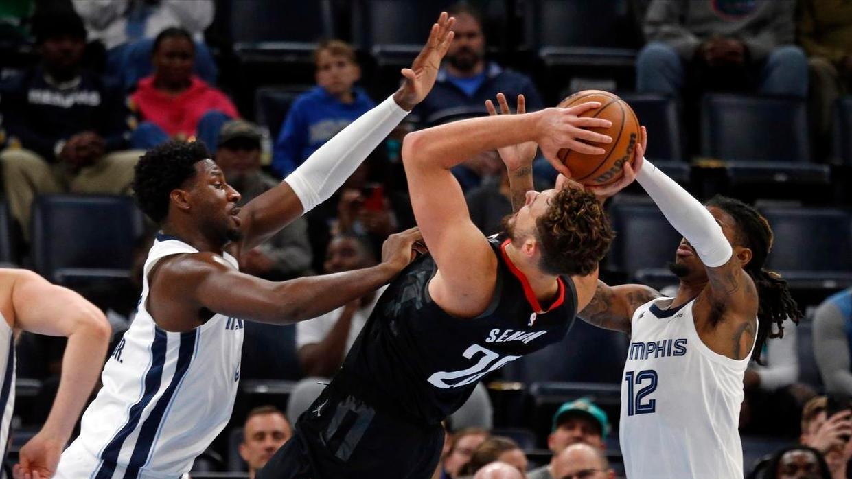 火箭大胜灰熊！阿门爆发，杜兰特“躺赢”，申京全能20+16+7！