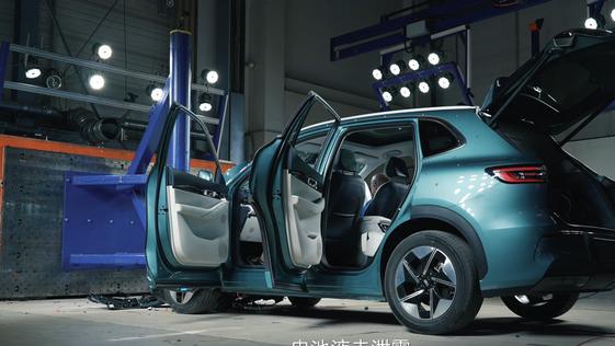 吉利银河E5挑战成功 吉利电池安全标准远超新国标