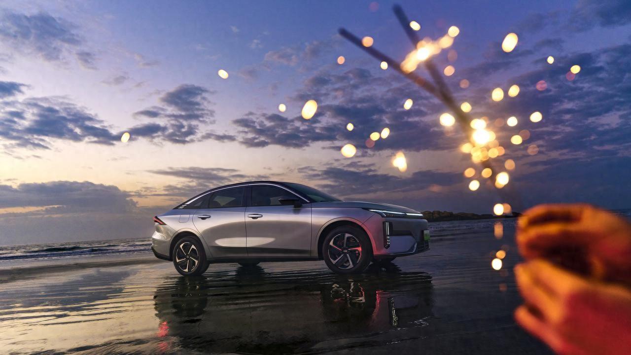 全家人都喜欢开，银河 L6 EM-i 打造全龄段友好座驾