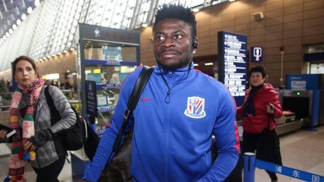 申花遭遇重创！阿马杜重伤离场，或面临赛季长期缺席