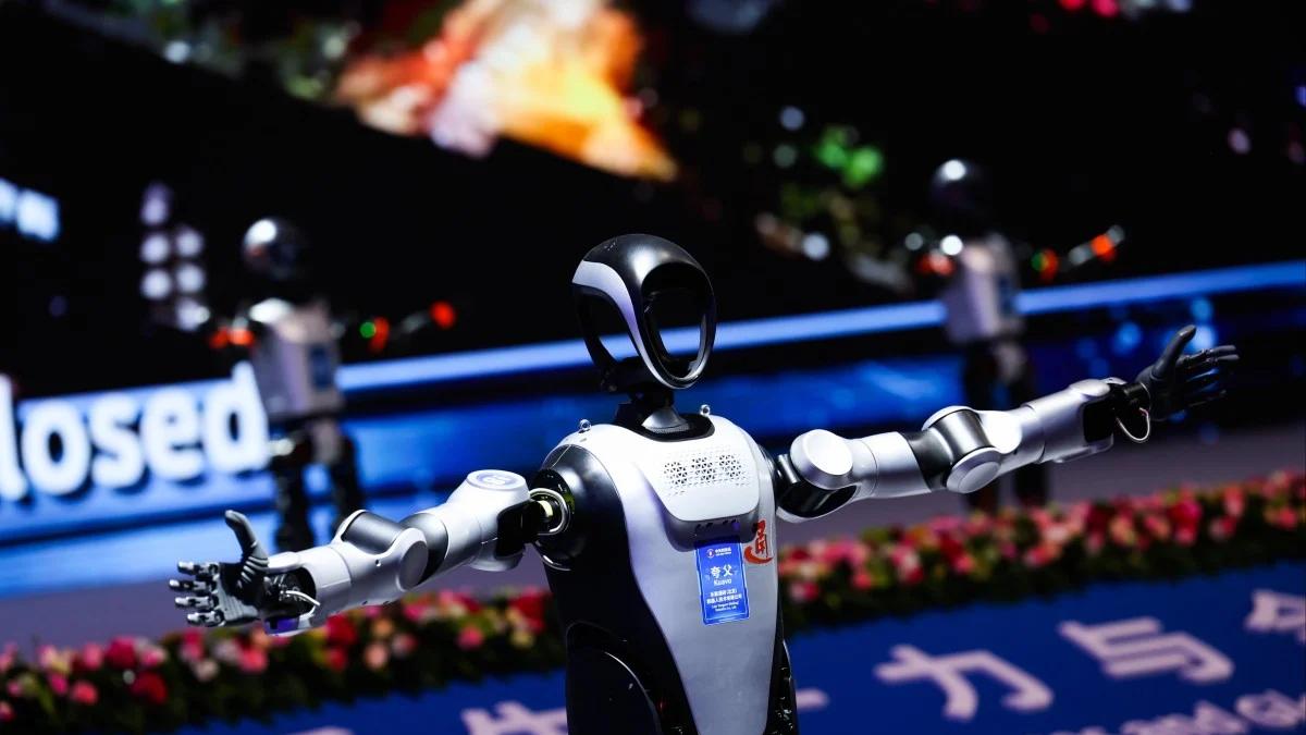 港媒：美国坐不住了？多家科技巨头联手呼吁，直指中国机器人产业