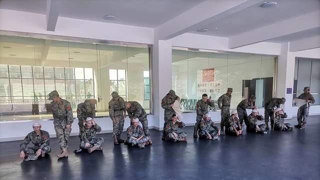 始兴县全面锤炼民兵分队遂行公路防护、抢险保通过硬本领