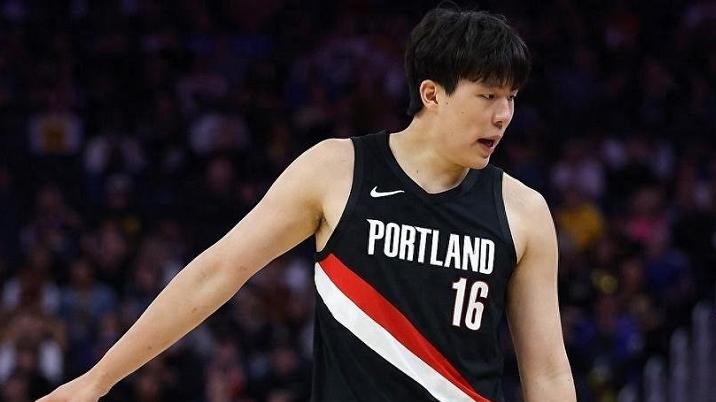 41+7！华子创纪录，森林狼4分险胜开拓者，杨瀚森首秀2分1板1犯规