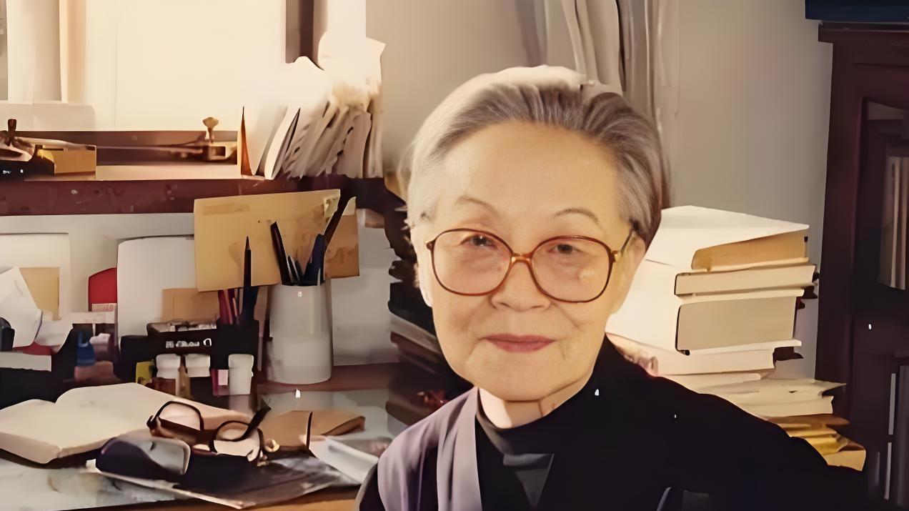 《杨绛传》：一个女人真正的魅力，是清醒，是包容，更是淡然