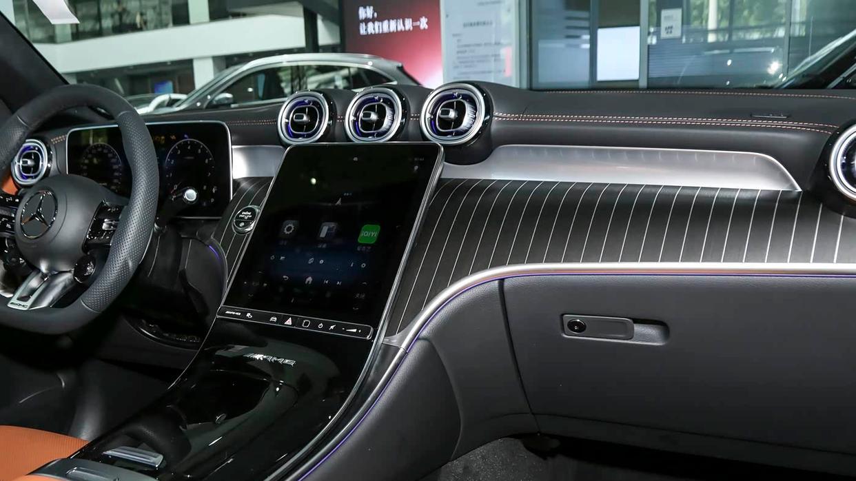 奔驰GLC AMG 43新车型上市？性价比提升明显？售价58.90万