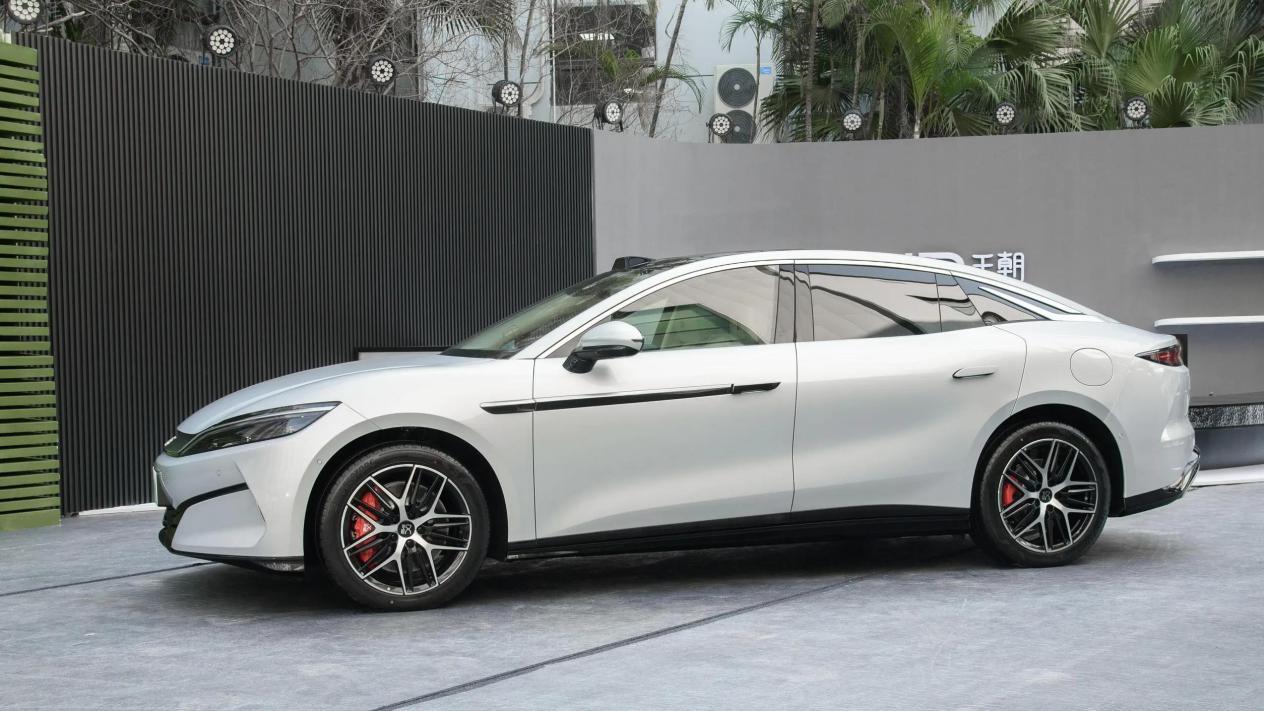 27万元起，比亚迪王朝家族新车开启预售@序号-239