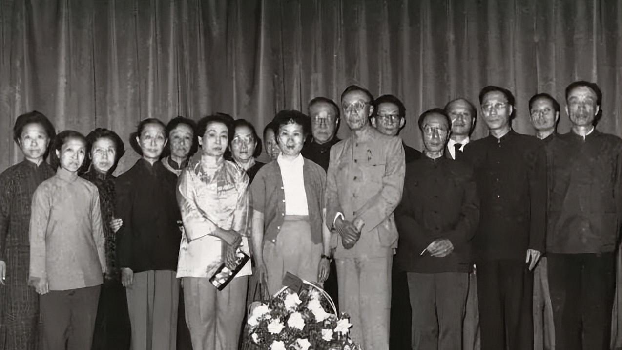 溥仪去世三十年后，妻子李淑贤说出了溥仪一生最难以启齿的秘密