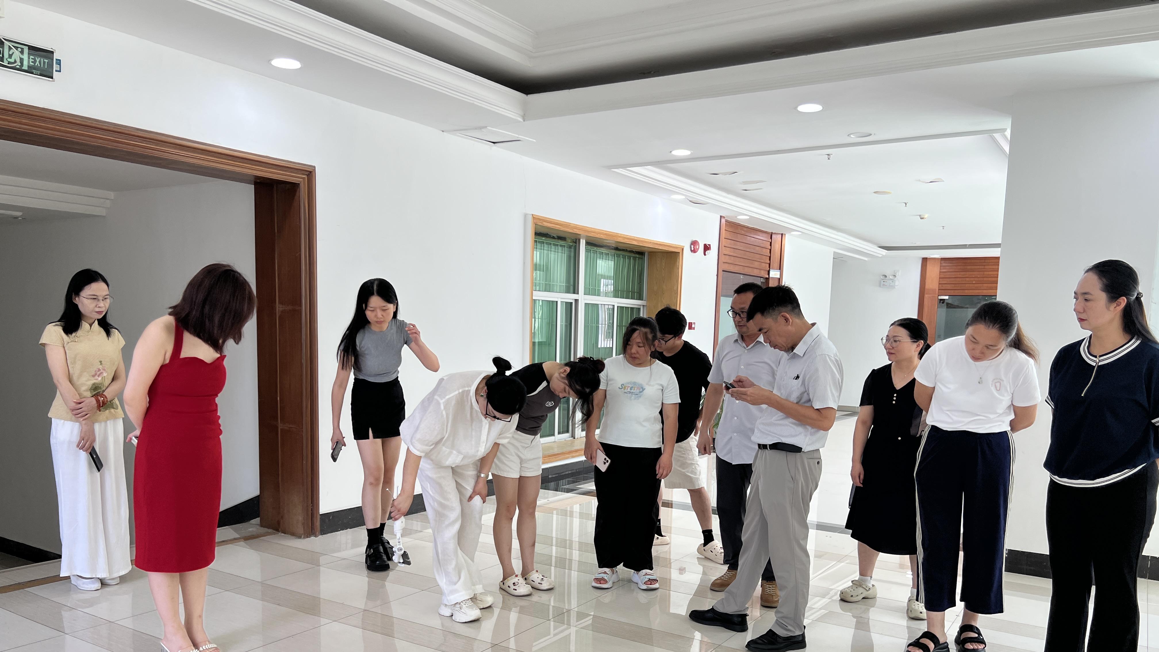 从传统行业到新媒体：转行者的薪资变化趋势观察