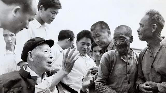 李井泉的儿子被打死，周总理要严肃追查，李井泉却说：不追究了