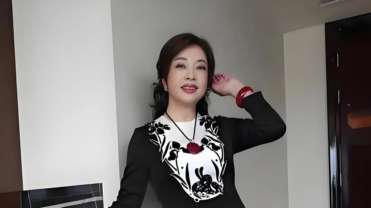 刘晓庆前男友追债被指敲诈



刘晓庆和前男友的债务纠纷又添新瓜！这次竟然在节目