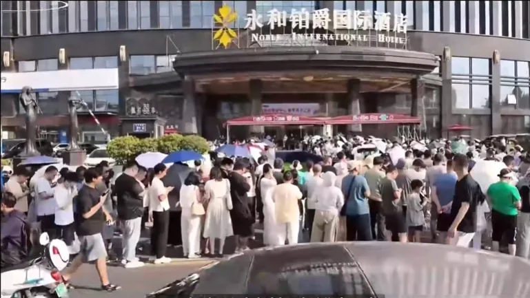 五星级酒店摆地摊，一天狂卖6万元？这届高端酒店杀疯了！