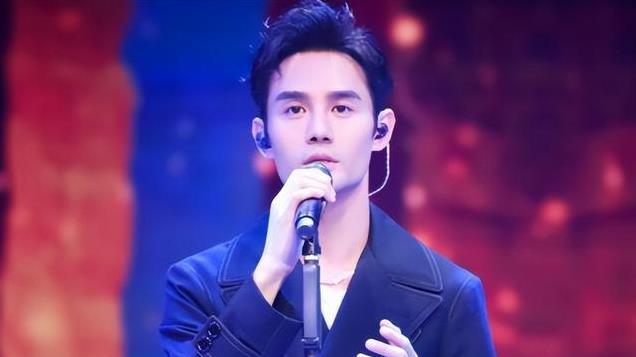 王凯父亲肺癌去世一个月后，他也被查出肺病，红不红已经不重要