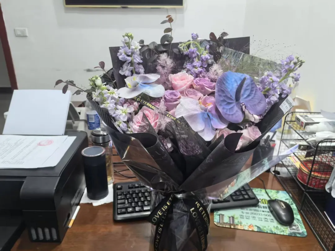 27年来第一次收花，他破防了